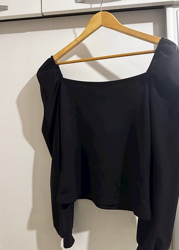 Siyah V Yaka Drapeli Kadın Bluz - Görsel 3