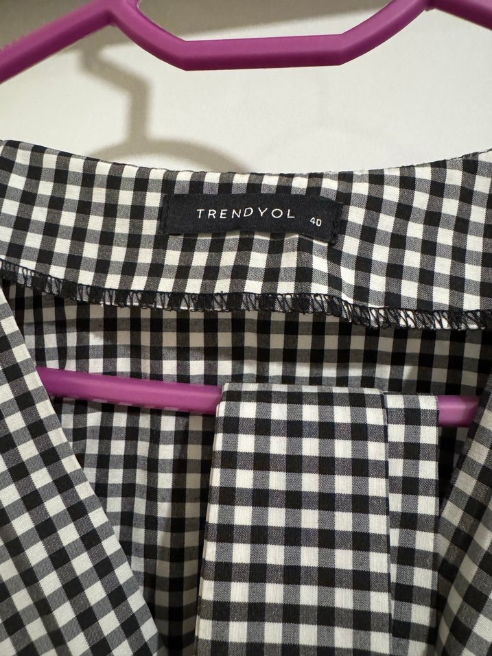 Düğmeli Siyah Ekose V Yaka Kadın Gömlek - Görsel 2