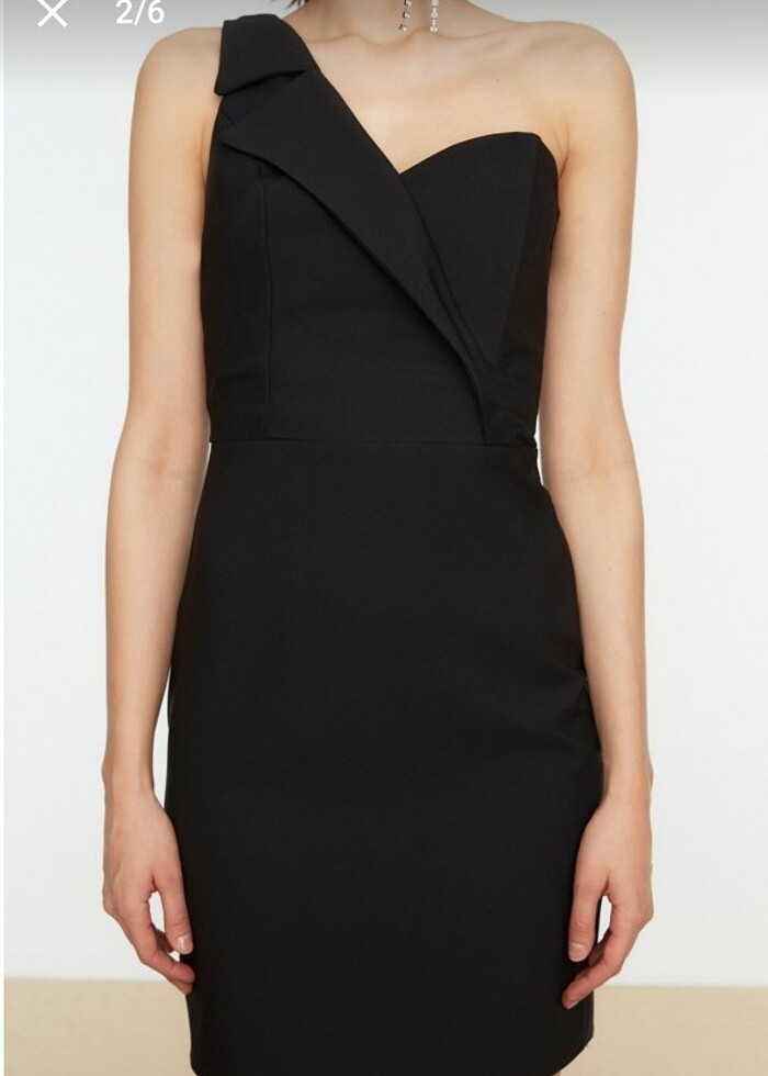 Siyah Elbise - Görsel 2