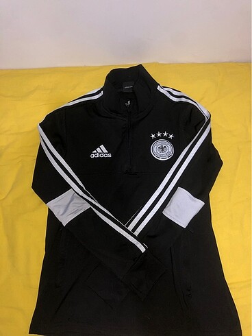 Adidas ALMANYA ADİDAS İDMAN ÜSTÜ