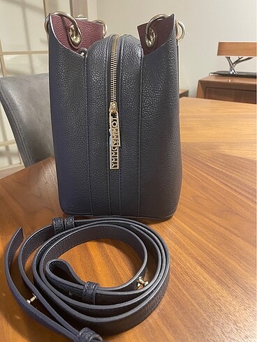  Beden Tommy Hilfiger Çanta
