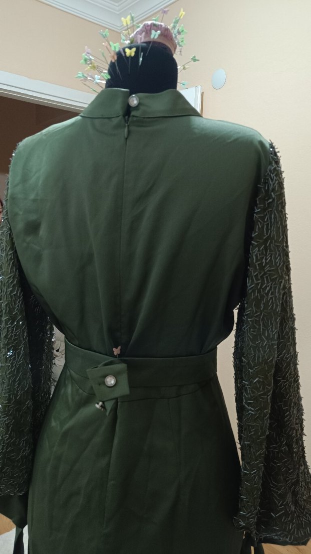 Uzun, Salaş, Drapeli Haki Kadın Abiye Elbise - Görsel 4