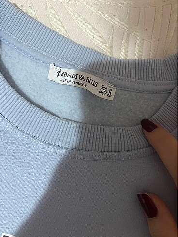 m Beden mavi Renk stradivarius sweatshirt