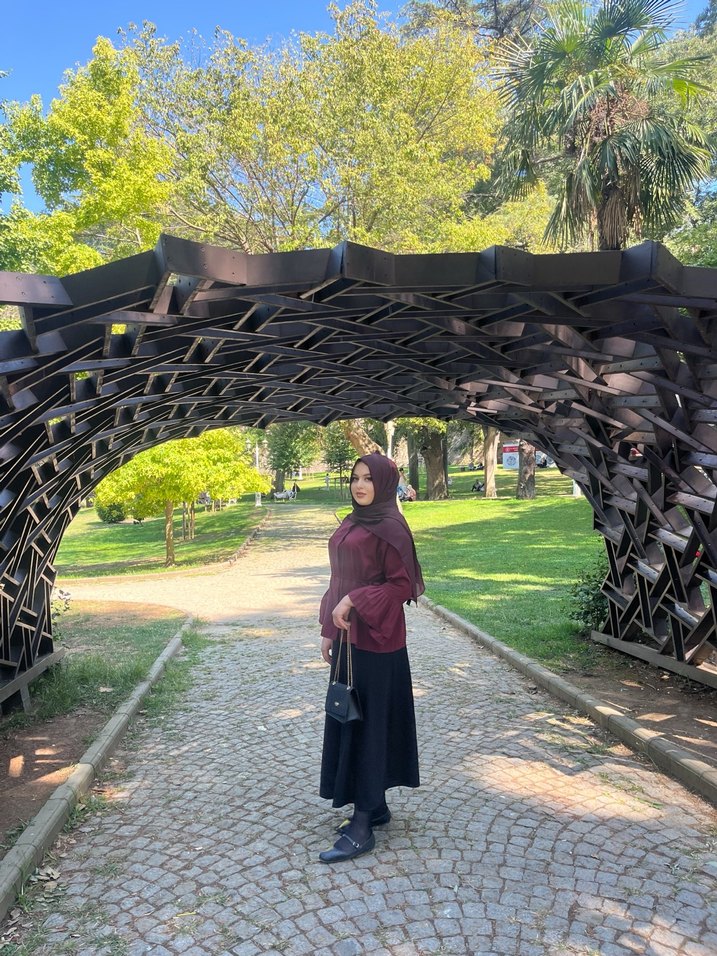Bordo Kadın  gömlek ve etek - Görsel 3