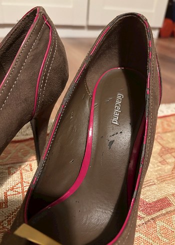 Kahverengi süet tokalı stiletto topuklu ayakkabı - Görsel 3