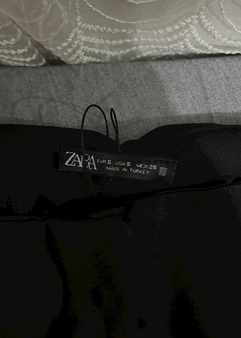 ZARA Kadın Siyah Pilili Midi Kumaş Pantolon - Görsel 5