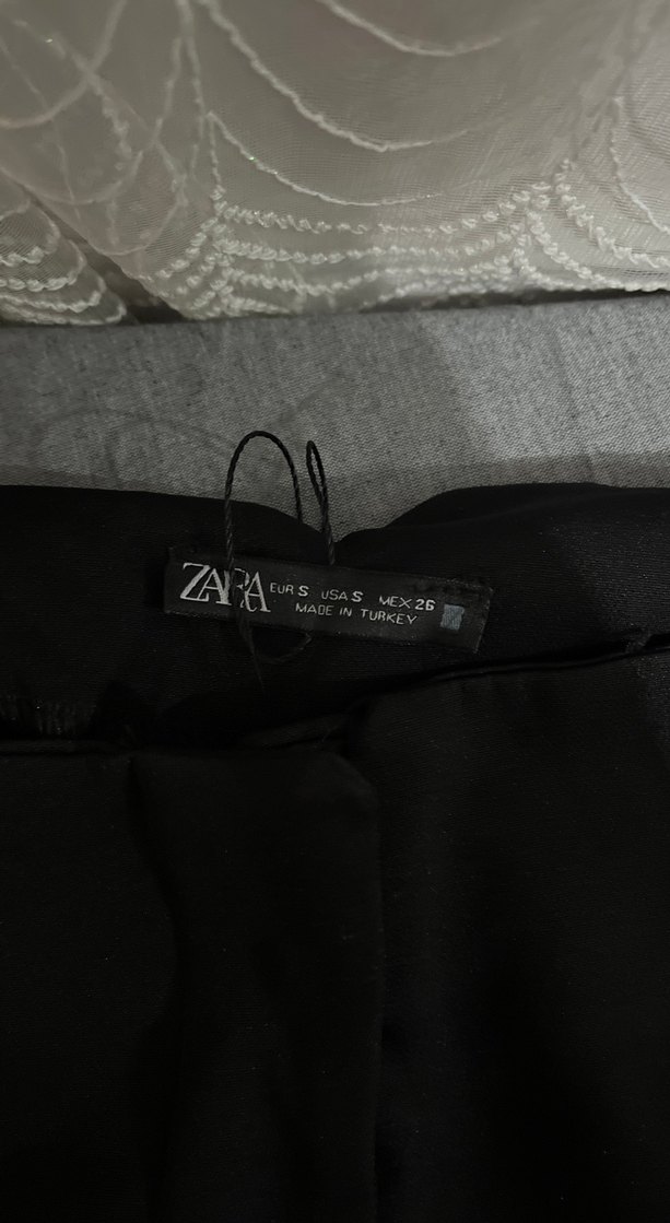 ZARA Kadın Siyah Pilili Midi Kumaş Pantolon - Görsel 5