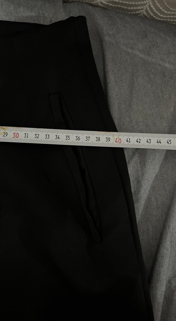 ZARA Kadın Siyah Pilili Midi Kumaş Pantolon - Görsel 4