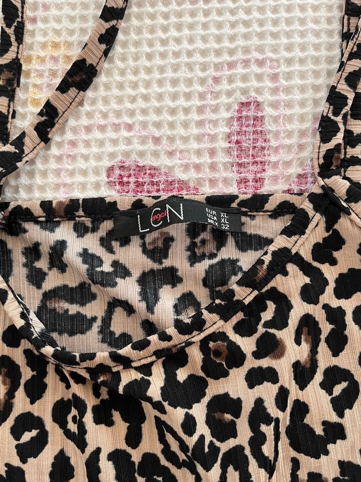 Leopar Desenli Mini Kadın Pijama Takımı - Görsel 4