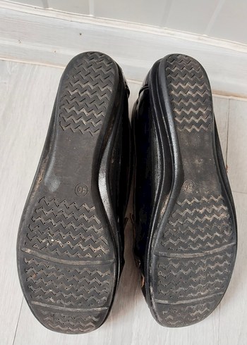 Parlak SiyahKadın Babet bir kaç kez giyildi çok iyi durumda - Görsel 2