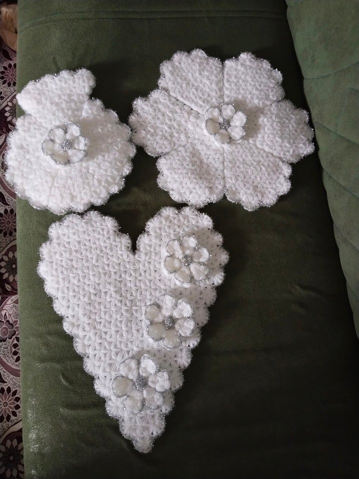 Nakışlı Beyaz ve Gri Banyo lif Seti - Görsel 2