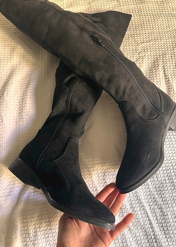 Siyah Süet Kemerli Dizüstü Kadın Çizme - Görsel 3