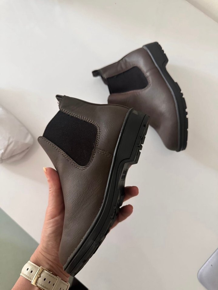 Kahverengi Deri Çocuk Bot, Lastik Kemer Detaylı - Görsel 4