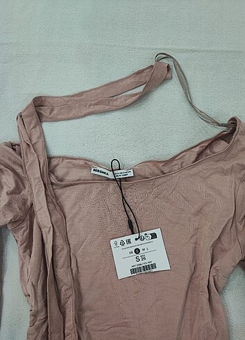 s Beden Etiketli Bershka Pembe Fular Üst