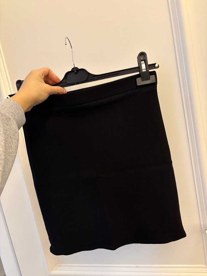 Siyah Düz Mini Etek - Görsel 5