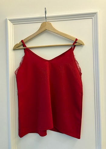 Dantel Detaylı Kırmızı V Yakalı Kadın Atlet - Görsel 5