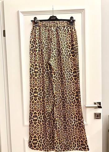Leopar Desenli Saten Pantolon - Görsel 2