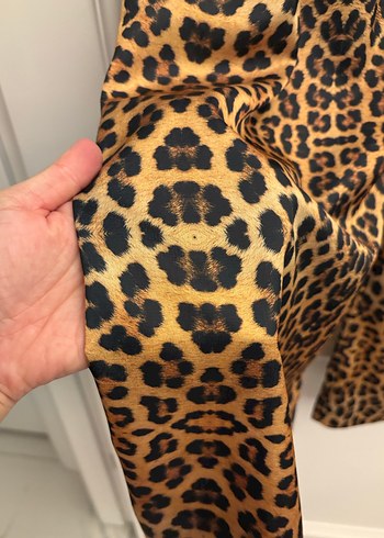 Leopar Desenli Saten Pantolon - Görsel 5