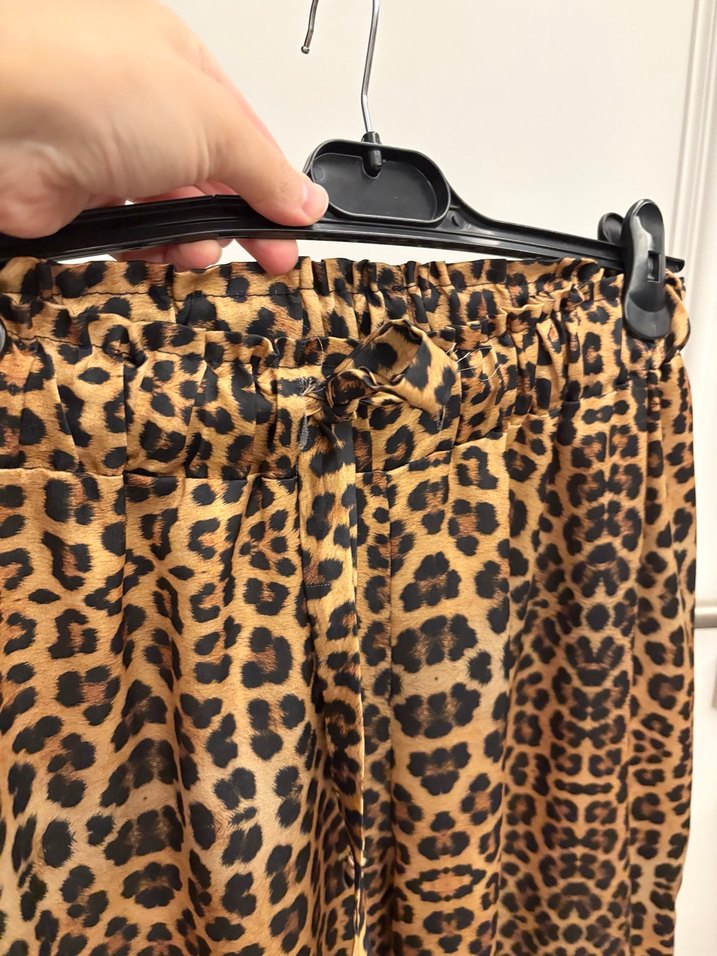 Leopar Desenli Saten Pantolon - Görsel 4