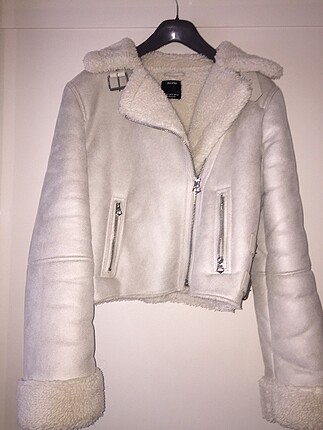 Bershka Mont