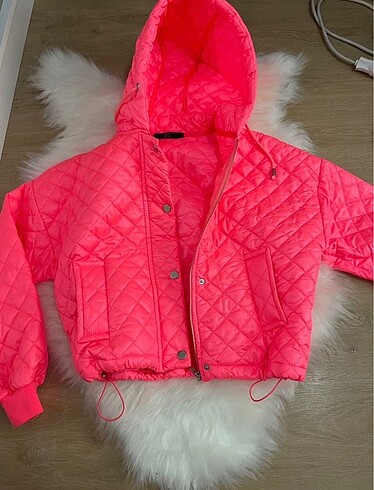 BSL FASHION BSL marka neon pembe kapitone mont