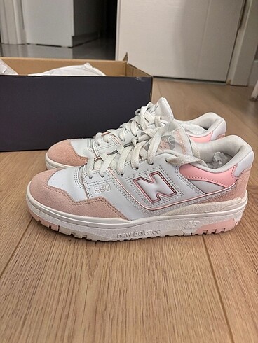 New Balance 550 Toz pembe ayakkabı