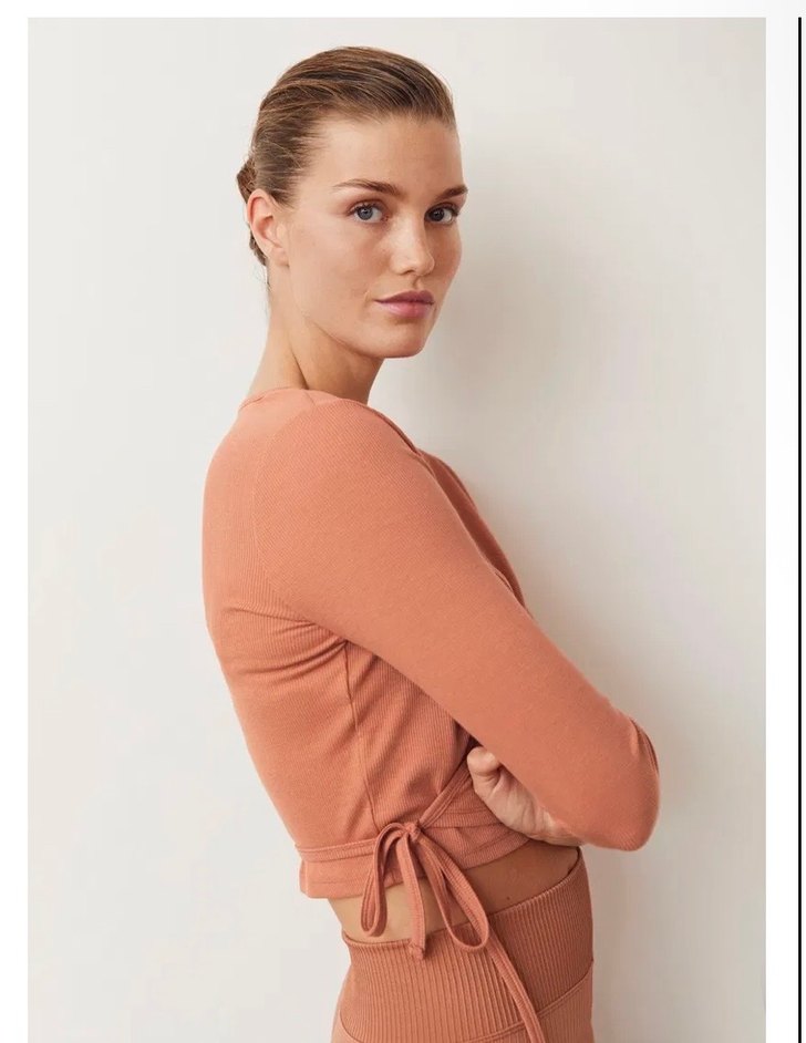 Bej Uzun Kollu Mini Atletik Üst - Görsel 2