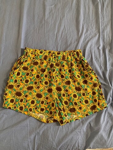 Lc Waikiki sort ay cicekli