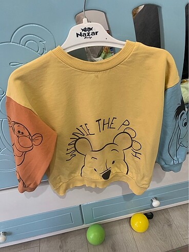 Sweatshirt