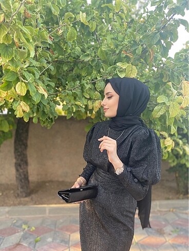 Armine Siyah broker abiye