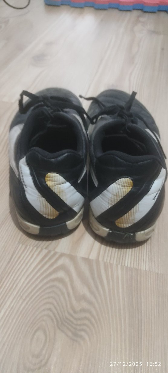 Siyah Erkek Futbol Ayakkabısı Velcro Detaylı halı saha - Görsel 4