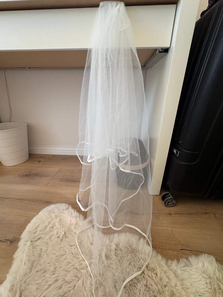 Minimalist Beyaz Drape Gelin Duvağı - Görsel 4