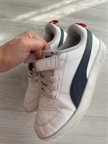 32 Beden beyaz Renk Puma çocuk spor ayakkabı