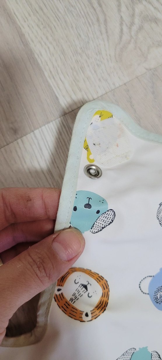 Renkli Baskılı Bebek Önlüğü - Görsel 3