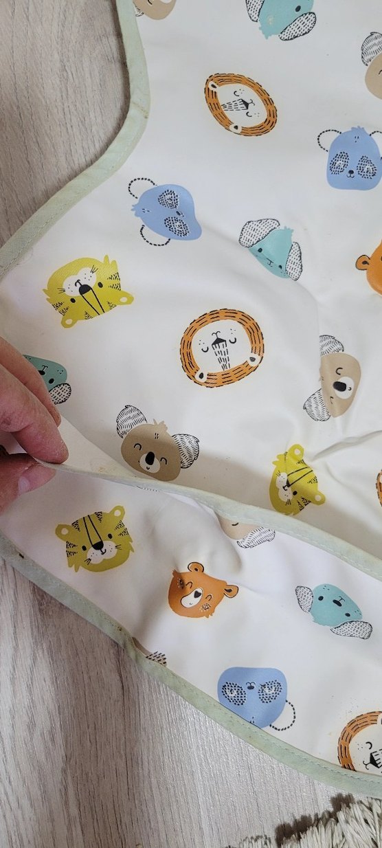 Renkli Baskılı Bebek Önlüğü - Görsel 2