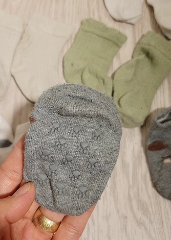 Gri Nakışlı Erkek Çocuk Çorapları - Görsel 3