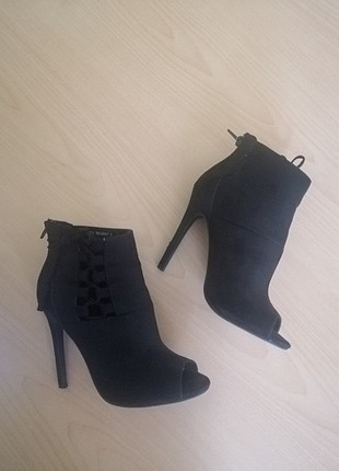 Siyah süet deri. New Look marka