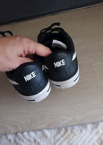 38 Beden siyah Renk Nike Siyah Bağcıklı Kadın Spor Ayakkabı