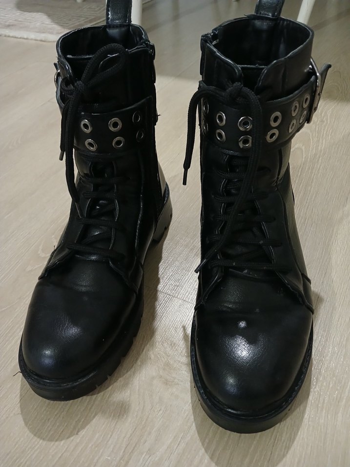 Tokalı Siyah Deri Goth Punk Topuklu Botlar - Görsel 4