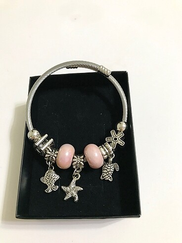 Charm bileklik