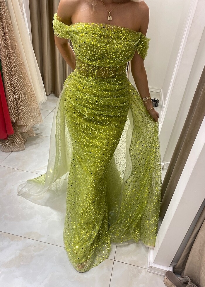 Yeşil nişan elbisesi - Görsel 2