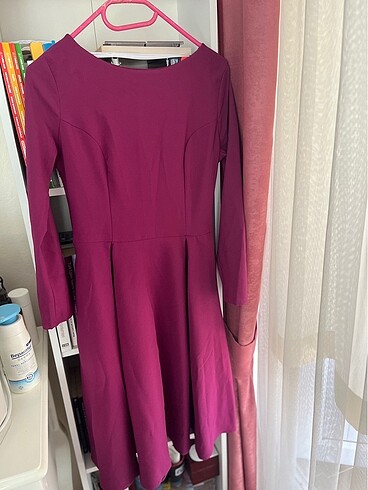 Deniz butik mor volanlı kloş midi abiye elbise