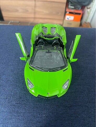 Metal lamborgini avendator