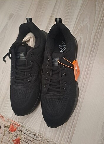 KinetiX spor ayakkabı