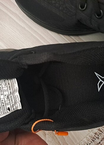 38 Beden siyah Renk Kinetıx spor ayakkabı
