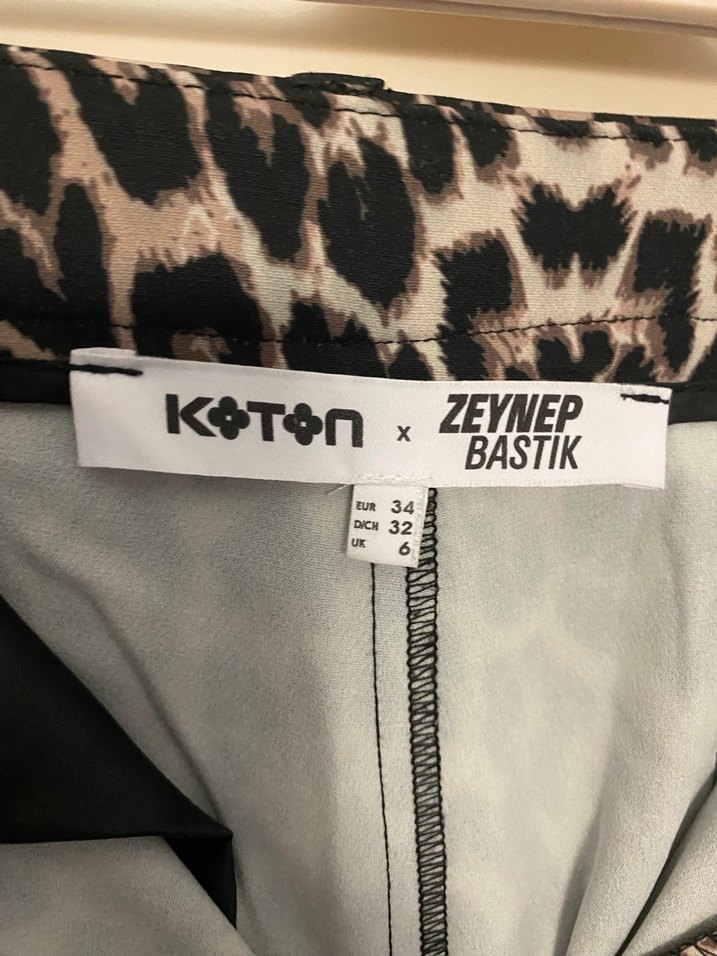 Kahverengi Yılan Desenli Kadın Kumaş Pantolon - Görsel 2