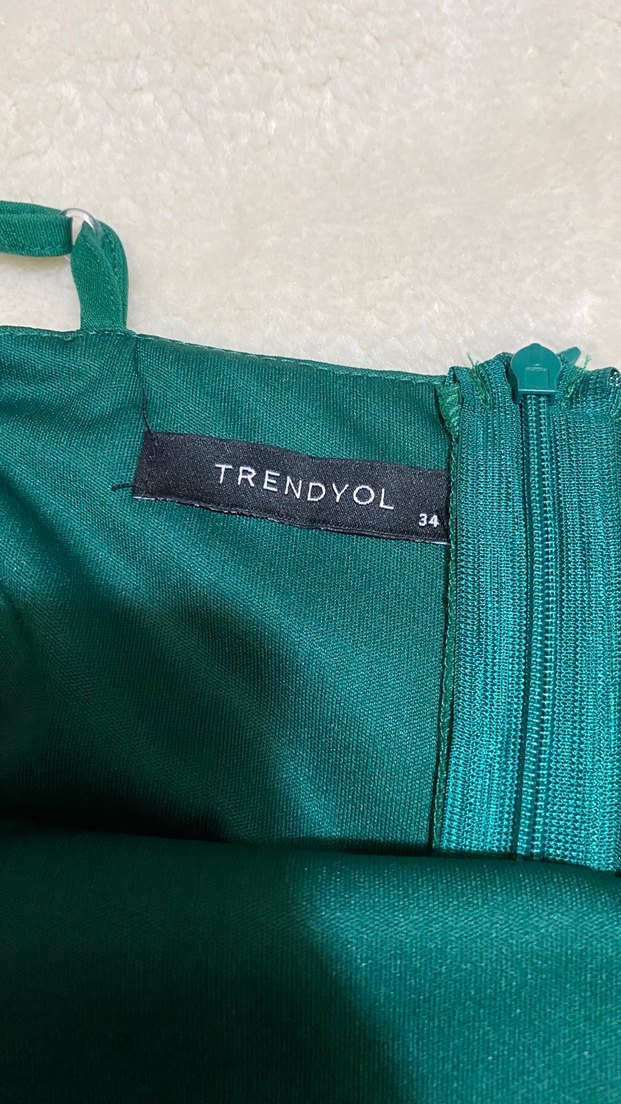 Yeşil Drapeli Midi İnce Askılı Elbise - Görsel 4