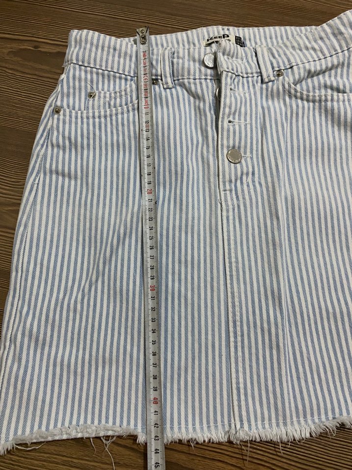 Düğmeli Mavi Çizgili Denim Mini Etek - Görsel 2