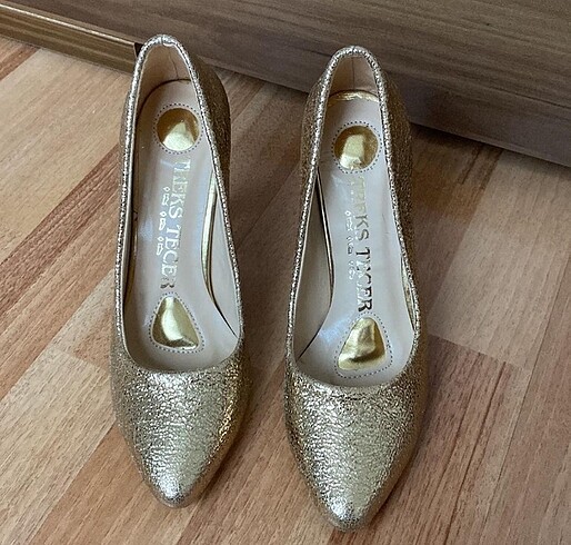 Kadın gold topuklu ayakkabı