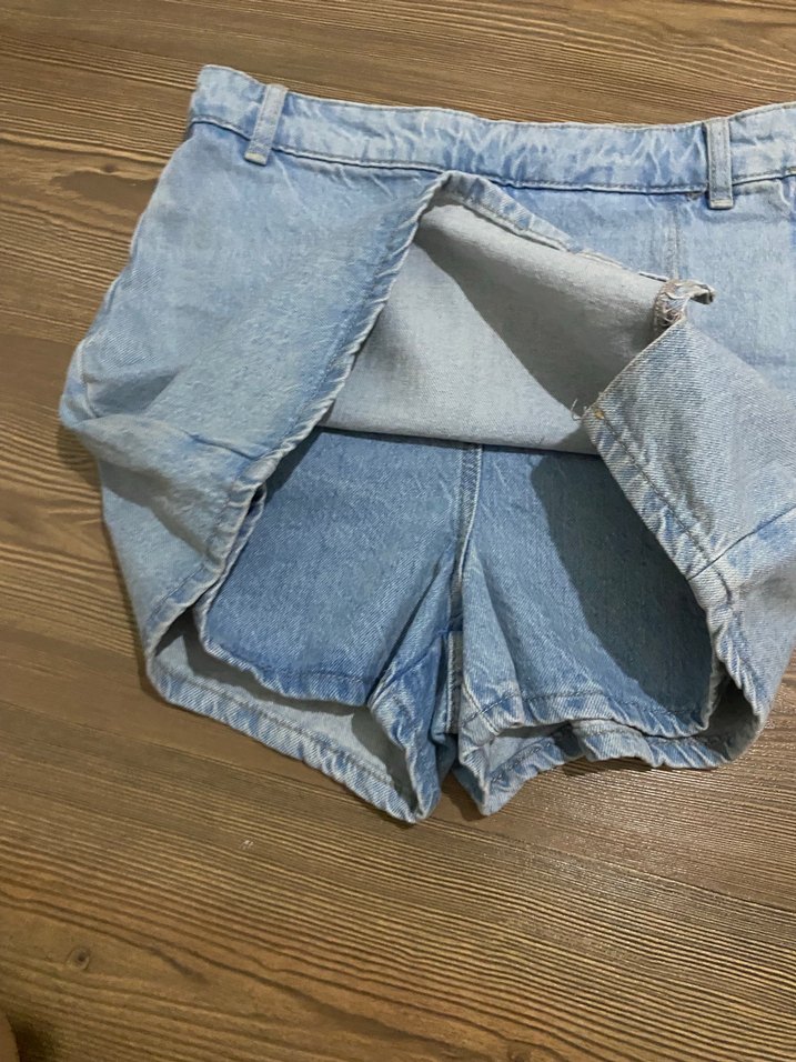 Mavi Kemerli Mini Kot Şort - Görsel 3